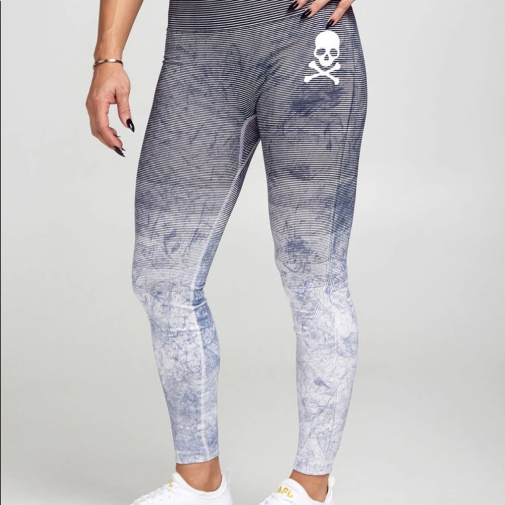 SoulCycle x Lululemon ebb to street leggings 8